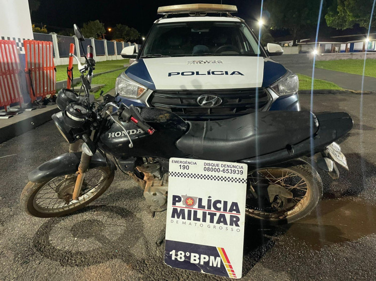 Após registro de furto, proprietário tem moto devolvida pela polícia