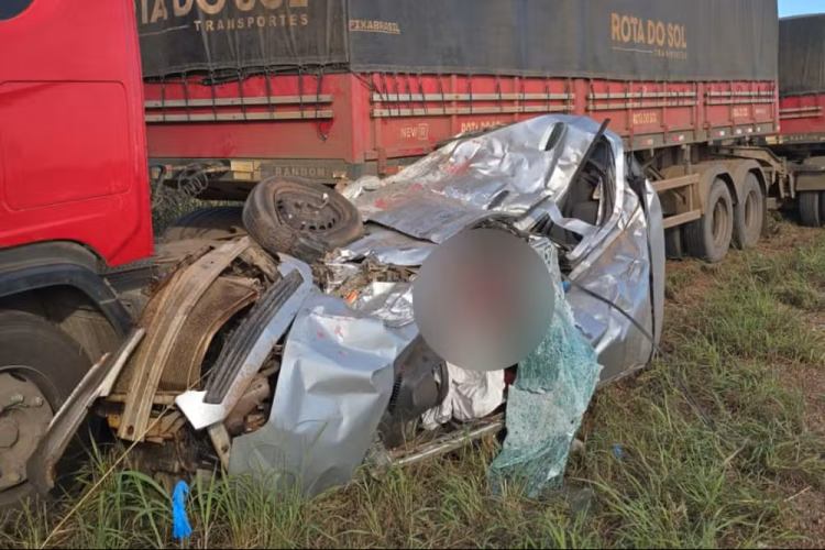 Motorista fica grave e passageiro morre após acidente na MT-010