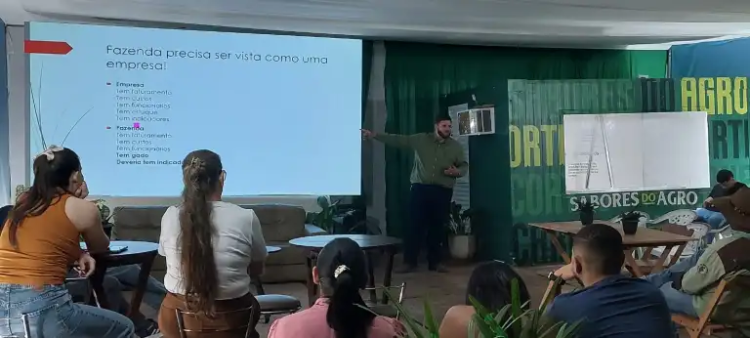 Pecuária lucrativa e sustentável é tema de palestra técnica durante a EXPONOVA