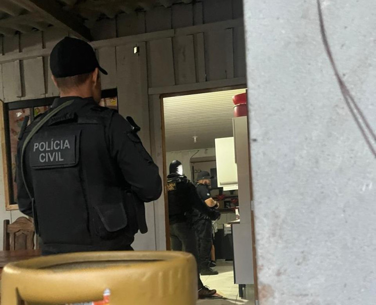 Polícia Civil cumpre mandados contra faccionados envolvidos com tráfico de drogas em Comodoro