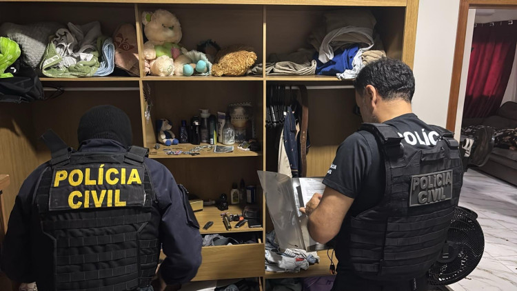 OPERAÇÃO BASALTO : Polícia Civil cumpre mandados contra facção criminosa investigada por tráfico, extorsão e lavagem de dinheiro