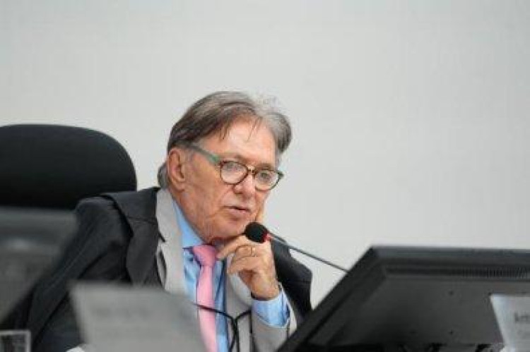 Pontes e Lacerda: Conselheiro vê excesso de formalismo e suspende seleção de OSS para gerir hospital  por R$ 31,8 milhões
