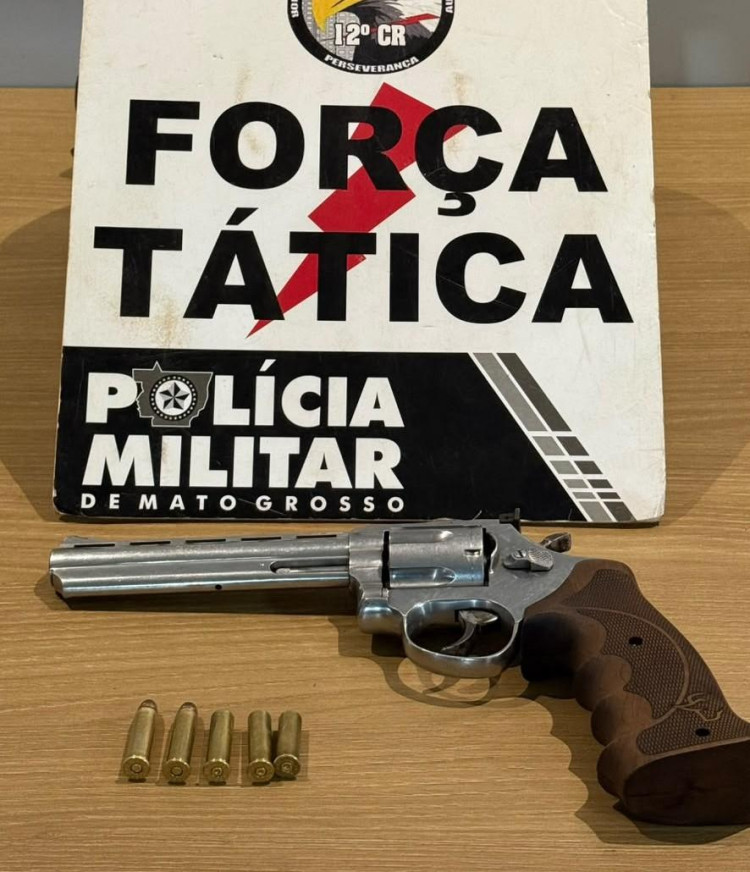 PORTE ILEGAL:  Força Tática prende homem e apreende arma de fogo em Pontes e Lacerda