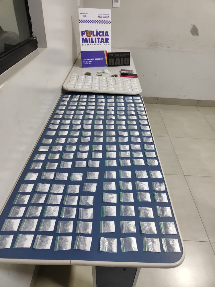 Adolescente é apreendida pela Polícia com maconha e cocaína