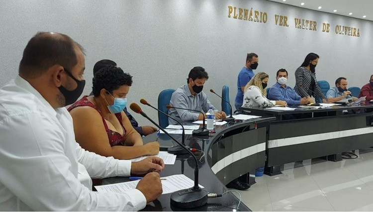 Câmara aprova projeto que extingue 42 cargos públicos em Pontes e Lacerda