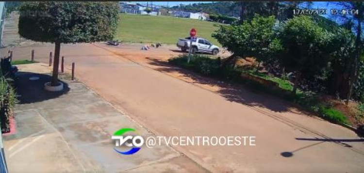 Colisão entre veículos deixa uma pessoa ferida em Pontes e Lacerda