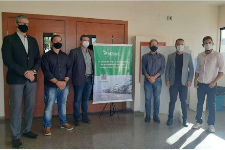 Compradores de veículos poderão sair das lojas com o documento de propriedade emitido