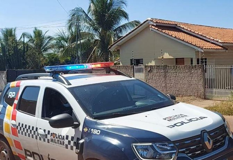 Criminoso invade residência, rouba dinheiro e foge ao perceber que entrou na casa errada