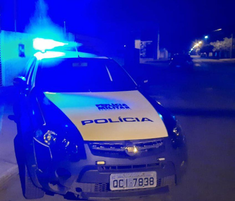 Criminosos tentam assassinar homem com tiro nas costas em Pontes e Lacerda