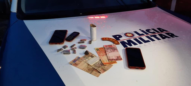 Duas pessoas são presas pela Polícia Militar por tráfico de drogas