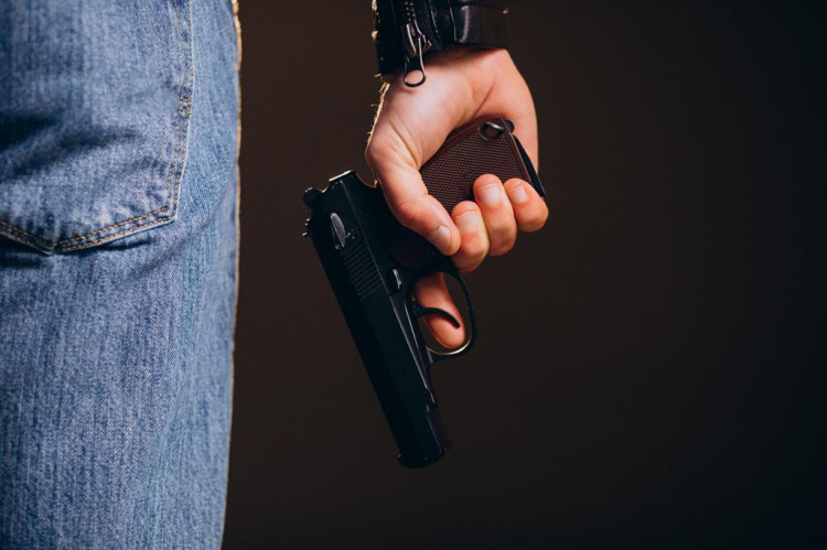 Em Glória D’Oeste, homem recebe ligação, sai de casa e é executado a tiros