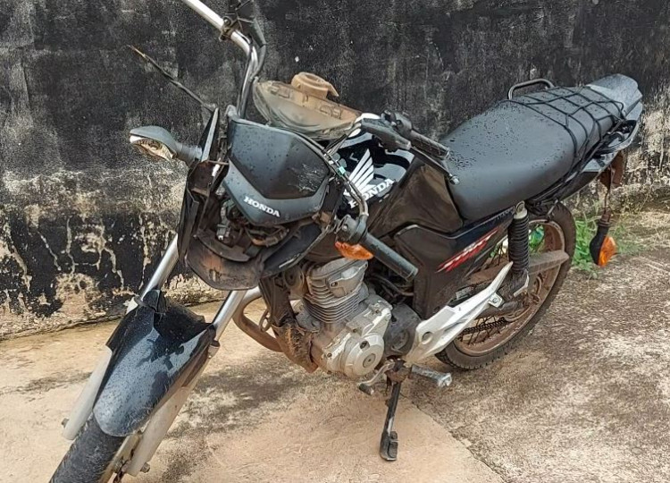 Empinou e caiu. Motociclista fica ferido após acidente em Pontes e Lacerda