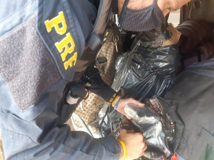 Homem é preso pela PRF em Cáceres após ser pego com pasta base de cocaína comprada em Pontes e Lacerda