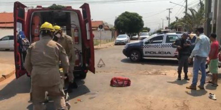 Invadiu e atropelou: mulher fica ferida em acidente no Centro de PL