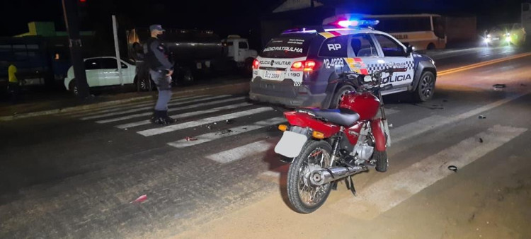 Menor causa acidente na BR 174 B e deixa motociclista ferido