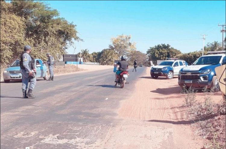 Menor tenta matar mulher à tiros e acaba apreendido pela Polícia Militar