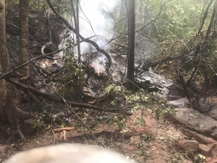 Mistério do avião caído: testemunhas afirmaram que sentiram cheiro de carne assada