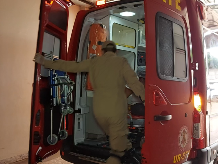Motociclista cai ao tentar evitar colisão com carro na Terezinha Coura Garbin