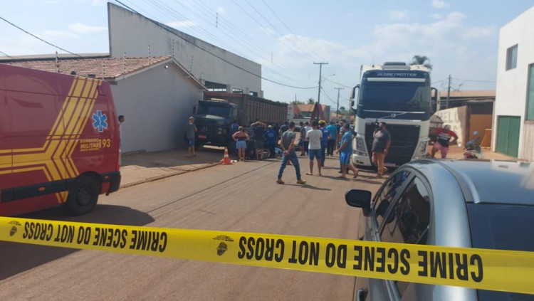 Motociclista morre em acidente com equipamento de Máquina Pesada em Pontes e Lacerda