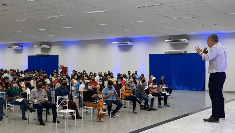 Palestra com Erik Penna teve participação de mais de 450 pessoas
