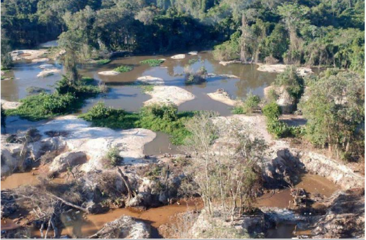 PF: Garimpo Sararé destruiu área equivalente a 1,9 mil campos de futebol