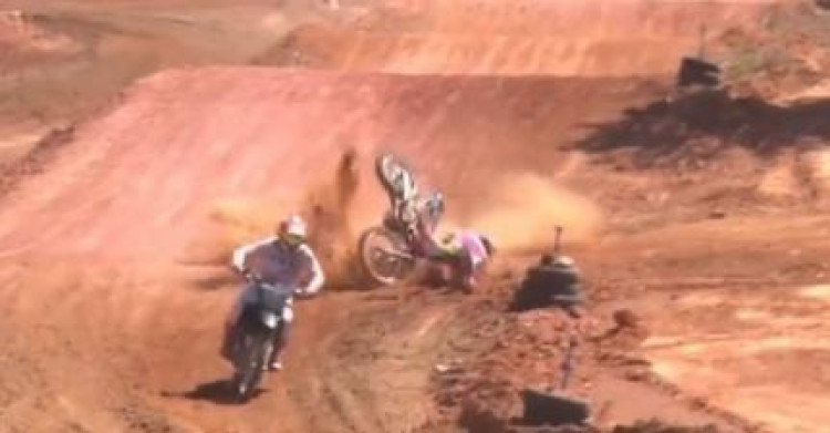 Piloto de motocross morre após sofrer grave acidente em prova em Juara