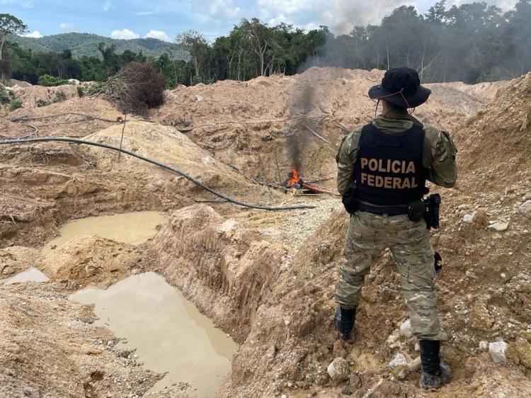 Policia federal fecha mais uma vez garimpo da região indígena sararé em Pontes e Lacerda