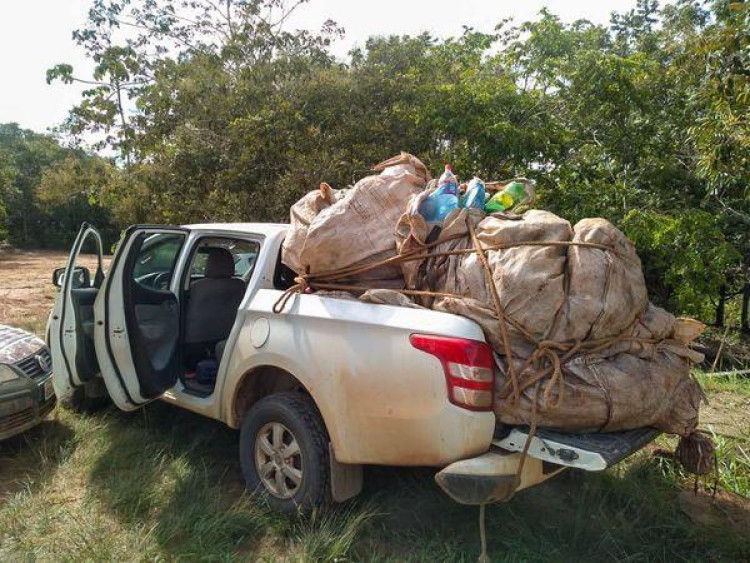 Prefeitura de Nova Lacerda retira lixo acumulado no Parque Natural Uirapuru