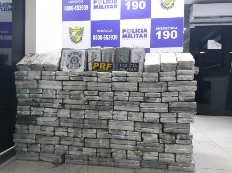 PRF apreende mais de 500 kg de cocaína no interior de MT