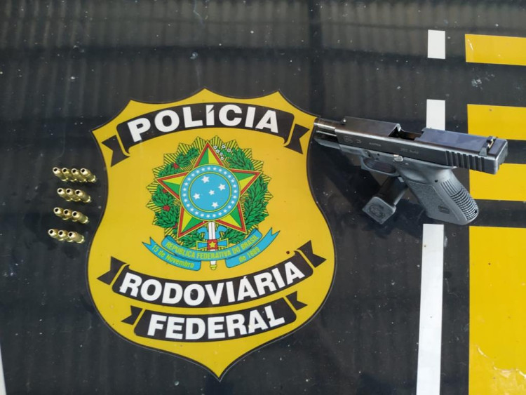 PRF em Pontes e Lacerda prende homem por porte ilegal de arma de fogo