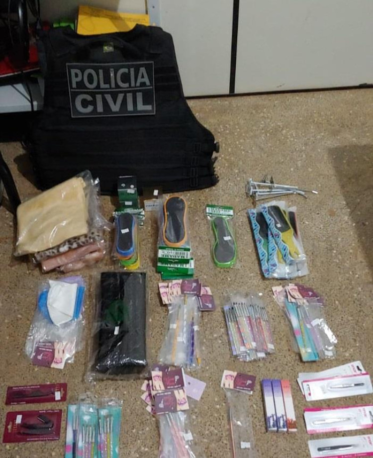 Produtos e equipamentos furtados são recuperados e um suspeito é preso