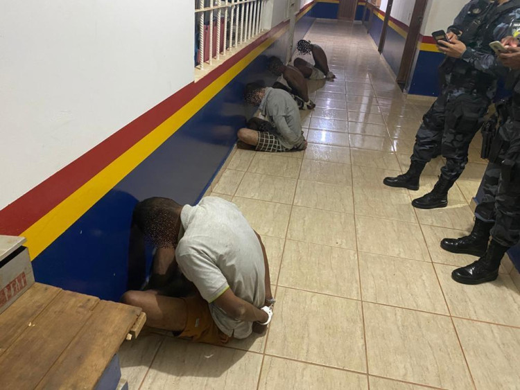 Quatro dos oito fugitivos da Cadeia Pública de Comodoro são encontrados e capturados pela Policia Militar