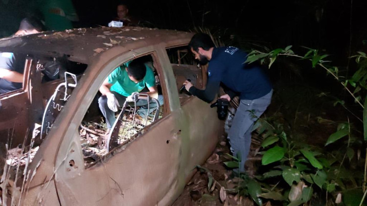 Restos mortais são encontrados dentro de veículo em mata fechada na BR 174