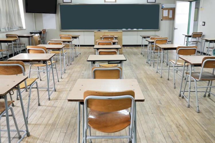 Seduc determina que professores da rede estadual devem voltar para a escola nesta segunda-feira (26)