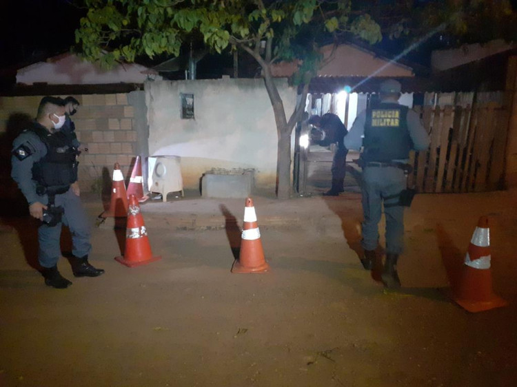 Tentativa de homicídio: homem e alvejado com três disparos de arma de fogo