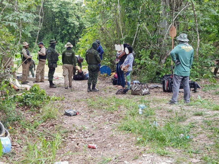 Trinta e três suspeitos de garimpagem em terras indígenas sãos presos em Pontes e Lacerda