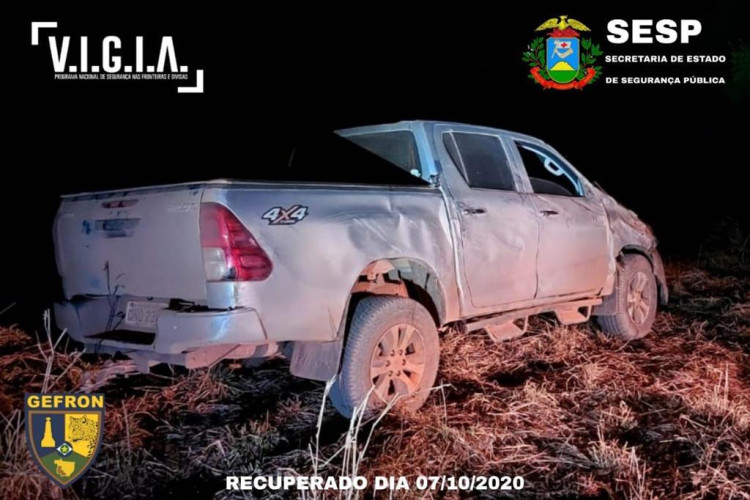 Veículo roubado é encontrado abandonado em zona rural de Vila Bela