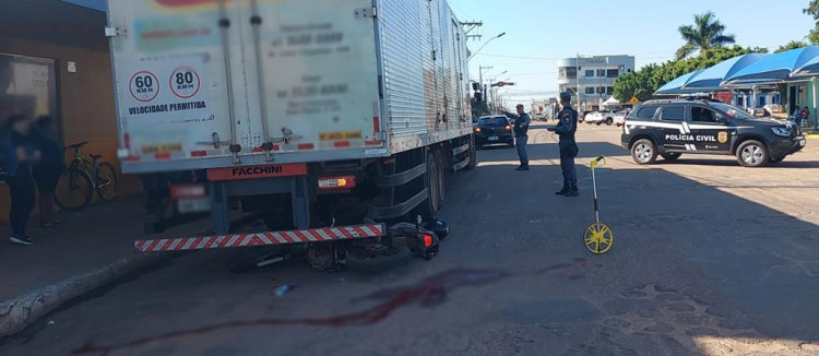 Vítima tem lesões graves em acidente envolvendo três veículos em Pontes e Lacerda