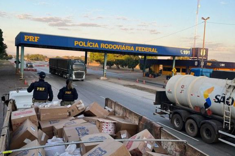 Contrabando: PRF apreende 42500 carteiras de cigarro em Santo Antônio de Leverger/MT