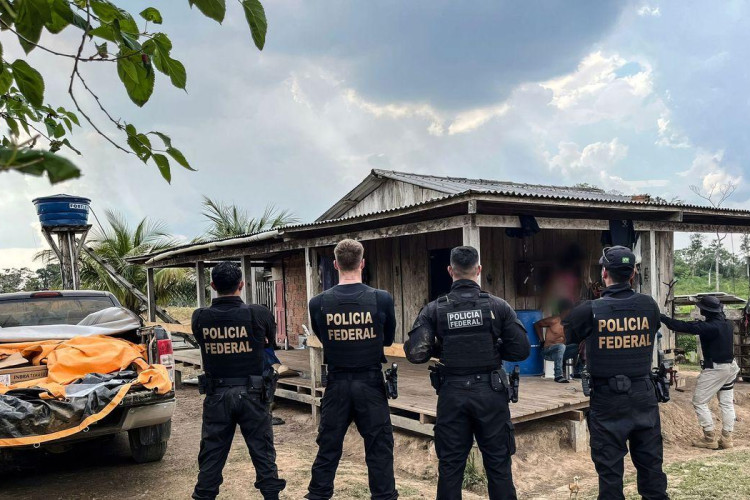 Polícia Federal resgata oito trabalhadores de trabalho escravo no Acre