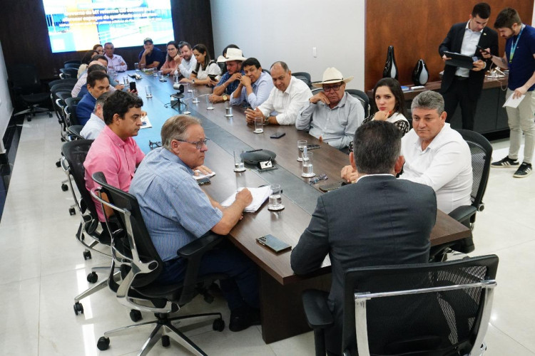 Moretto organiza reunião com Governador e Prefeitos da região para tratar da construção do Hospital Regional em Pontes e Lacerda