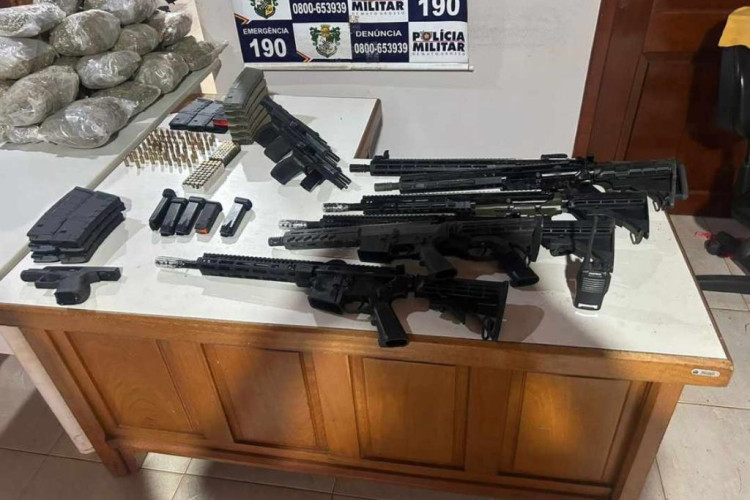 Polícia Militar apreende 10 armas de fogo e 30 quilos de drogas em Vila Bela da Santíssima Trindade