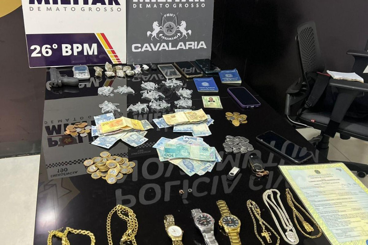 Cavalaria da PM detém quadrilha por associação criminosa, tráfico de drogas e abandono de incapaz