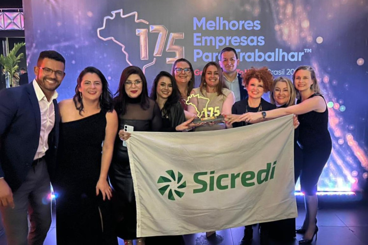 Sicredi é reconhecida como a melhor empresa para trabalhar no Brasil
