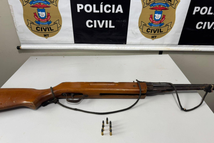 Polícia Civil cumpre mandado contra investigado por tentativa de homicídio e apreende arma de fogo