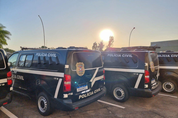 Polícia Civil cumpre mandados contra grupo criminoso envolvido em execução de vítima trans