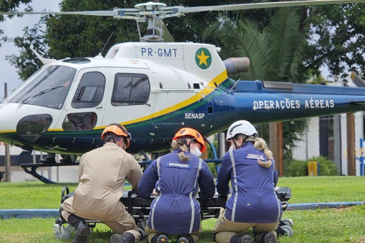 Ciopaer e Corpo de Bombeiros resgatam trabalhador que caiu em silo de grãos