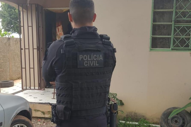 Polícia Civil cumpre buscas contra suspeito de armazenar mídias de pornografia infantil em MT