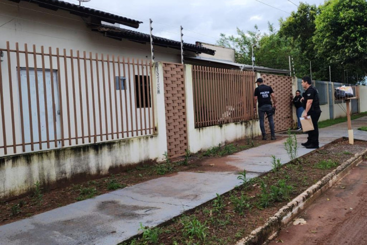 Polícia Civil cumpre buscas contra investigados por furtarem 51 toneladas de soja de fazenda em Conquista D'Oeste