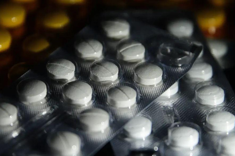 Juiz suspende norma que autoriza farmacêuticos a prescreverem remédios